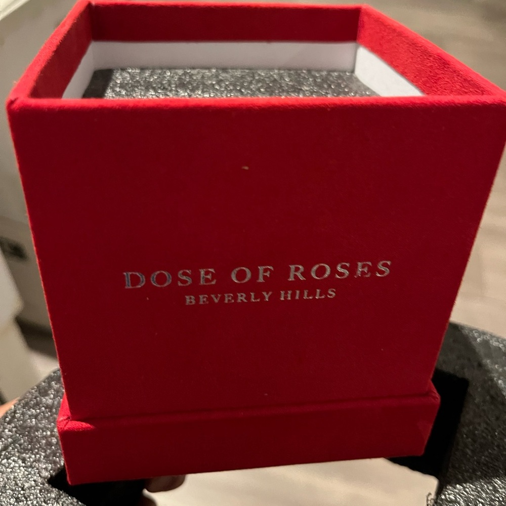 Dose of Roses Box - Picture 3 of 6